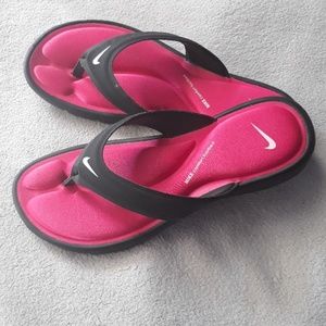 Women's Nike comfort footbed flip-flops